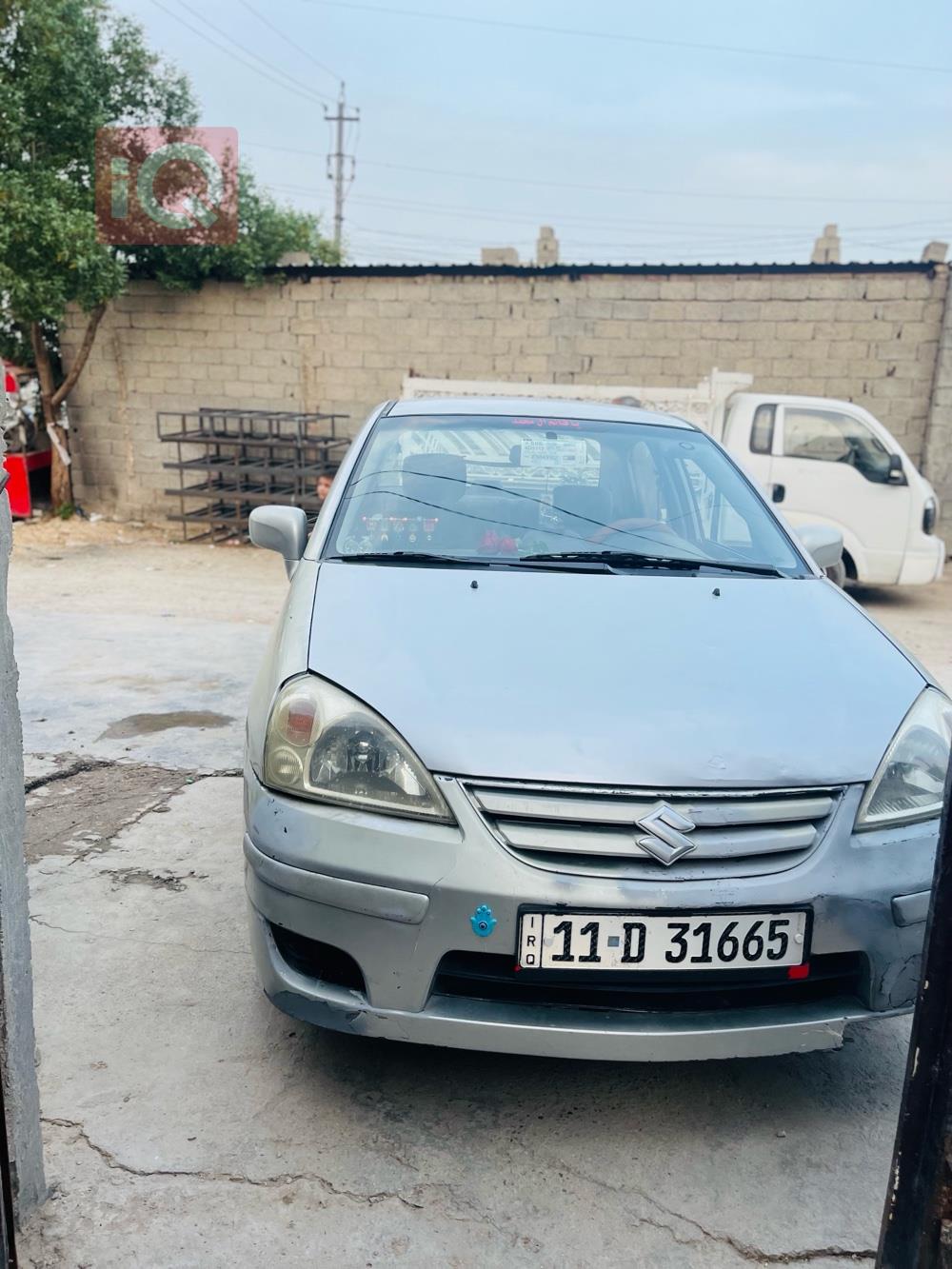 سوزوکی لیانا
